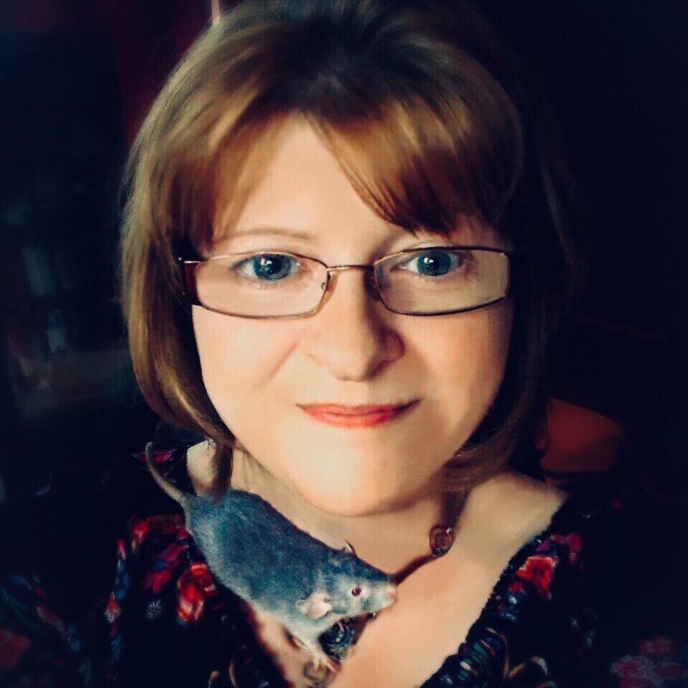 Meet your Posher, Amy